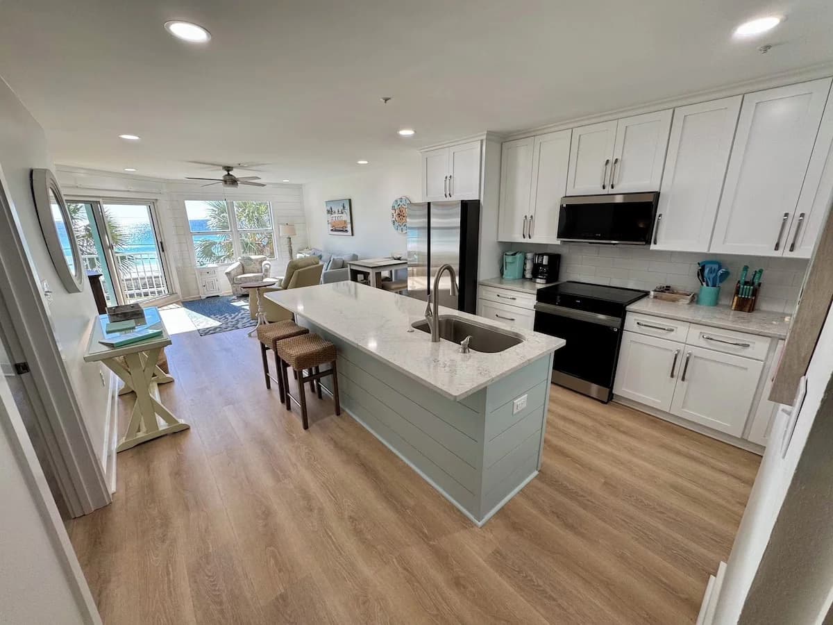 Maravilla 2305 - Newly Renovated with same great views & Free Beach Service 🏖️☀️🏝️🐬